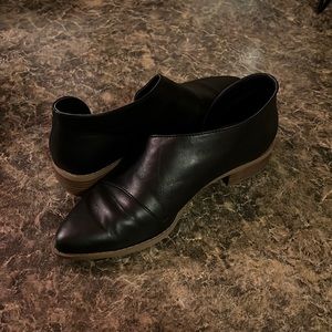 Universal thread booties